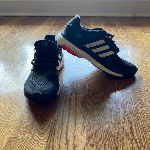 Men’s Black and Orange Energy Boost - Picture 1 of 3